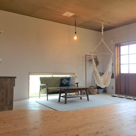 Sumica Bed and Breakfast Okinawa Buitenkant foto